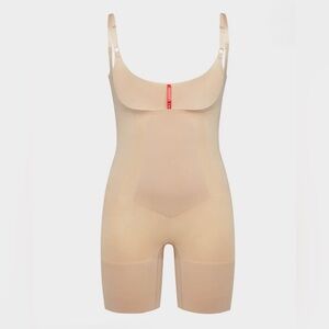 SPANXsculpt™ OnCore Open-Bust Mid-Thigh Bodysuit